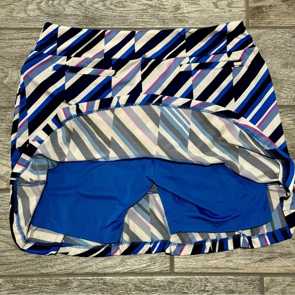Tail‎ EUC “Isla” Golf Skirt, with Attached Shorts Liner, size Medium. - Picture 10 of 13